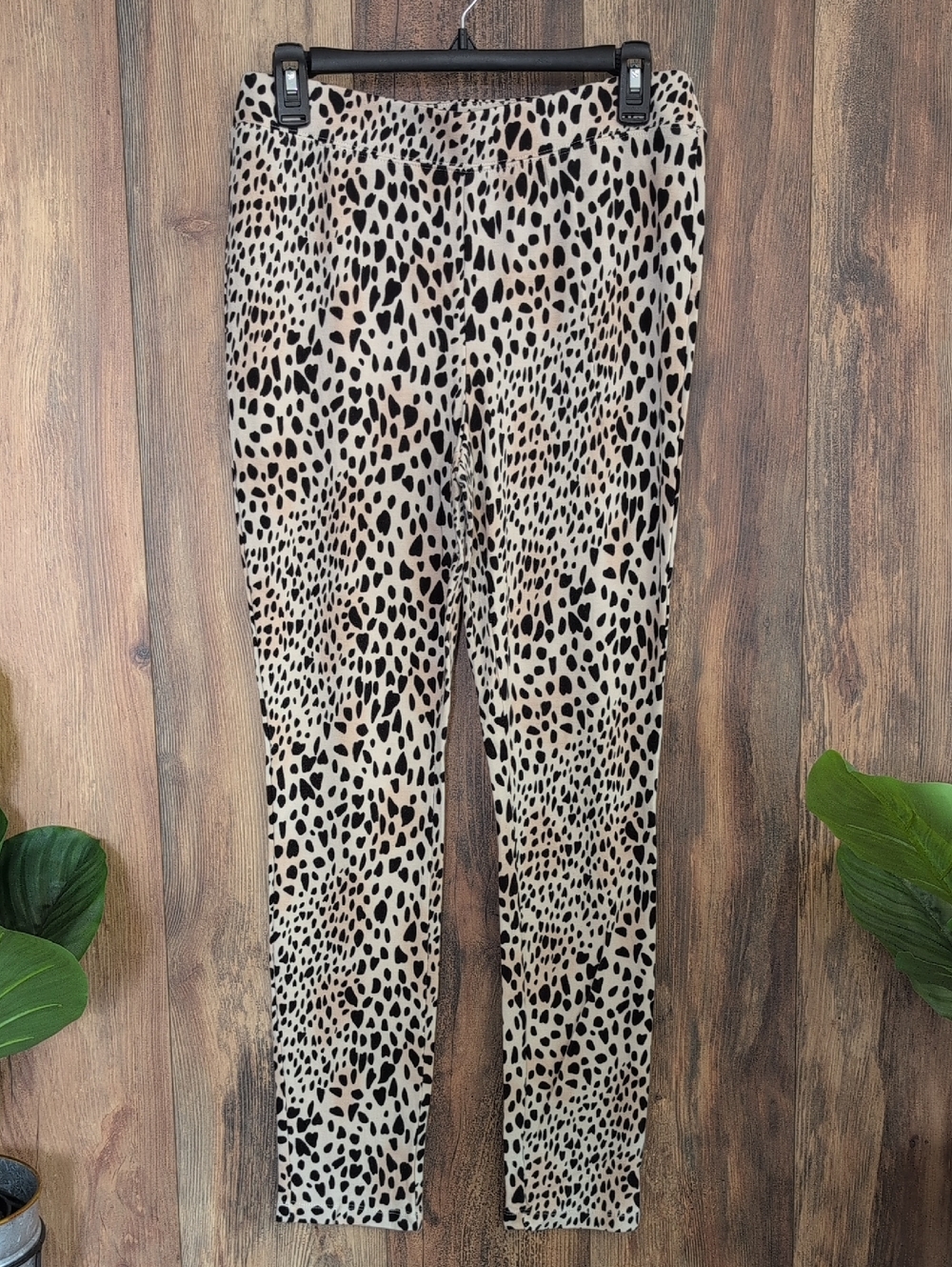 Cato M Leopard Print Dalmation Stretch Leggings      T197